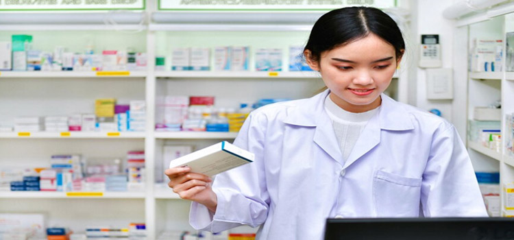 become a pharmacy assistant